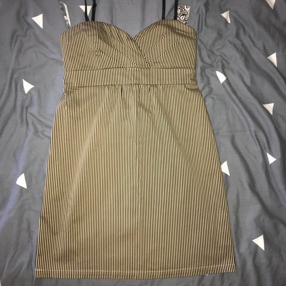 NWT Volcom tan and black pinstriped dress - Picture 2 of 7